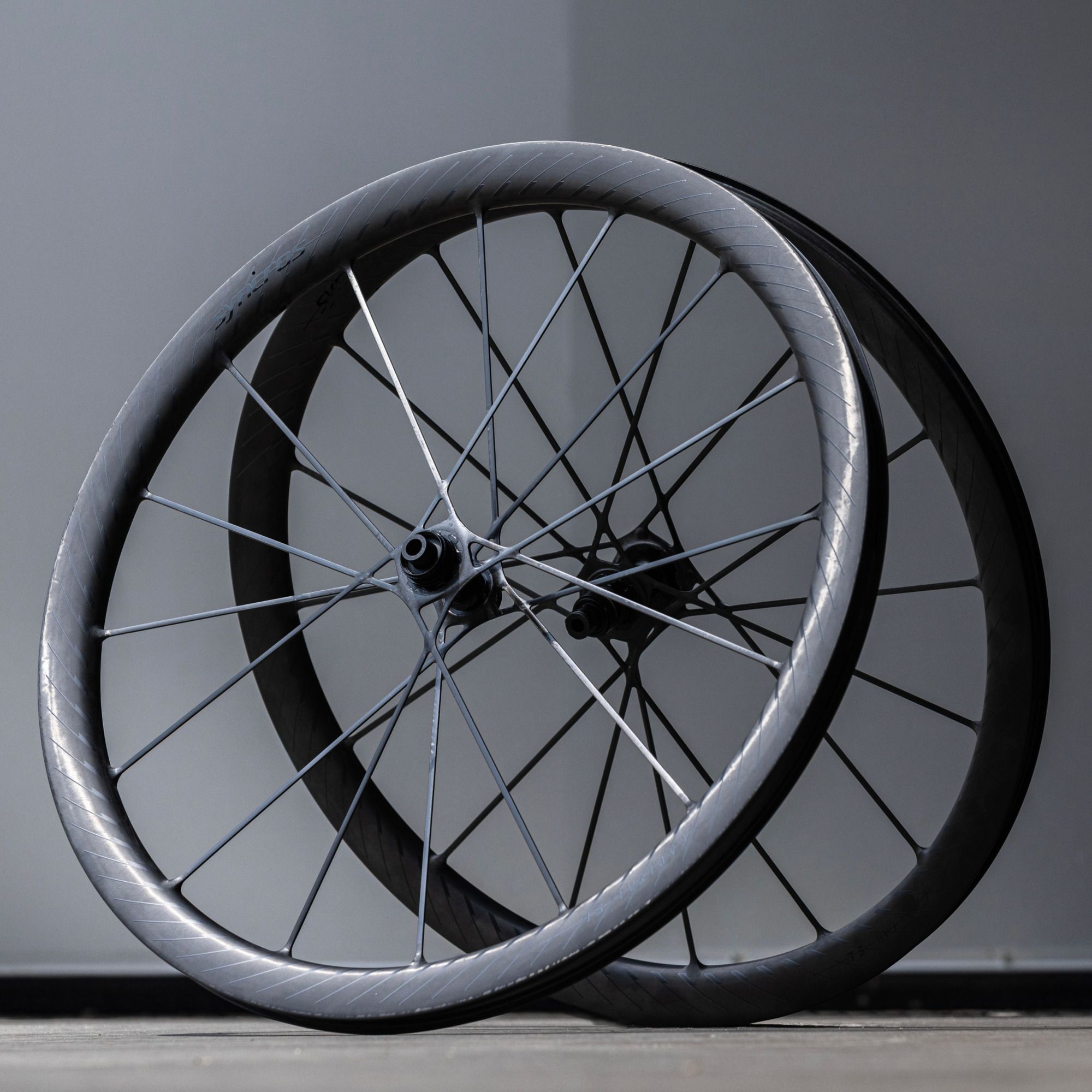 syncros_capital-sl-wheels-beauty-shot-front-2000x2000_2059868.jpg